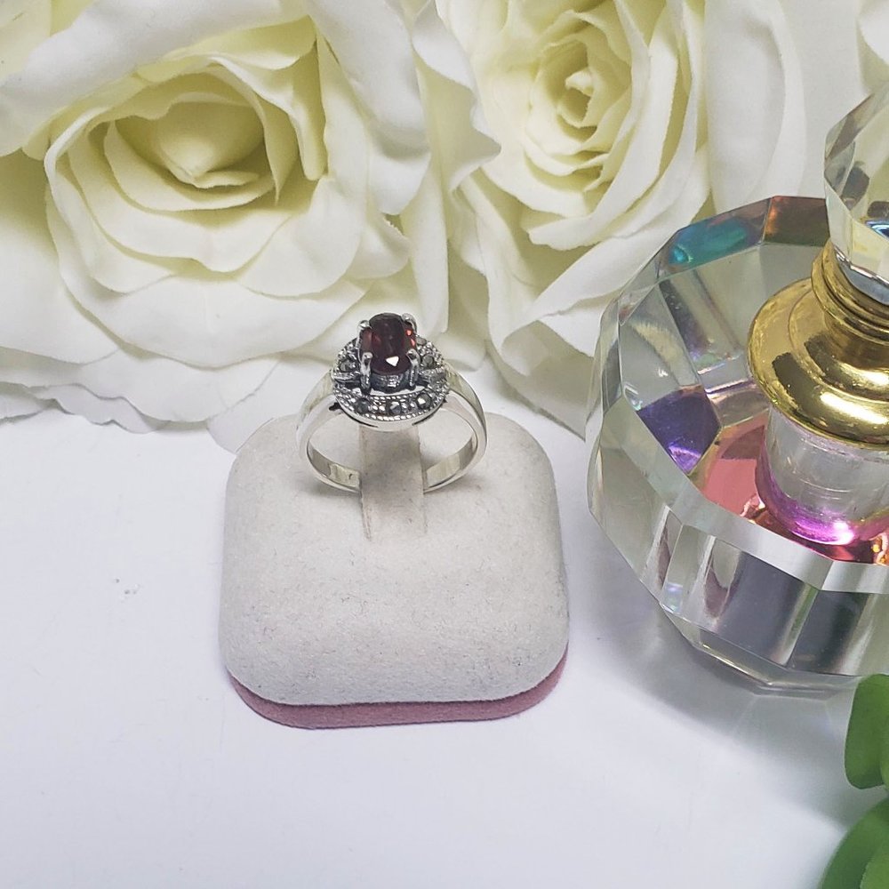 Vintage Sterling Silver Garnet Marcasite Ring